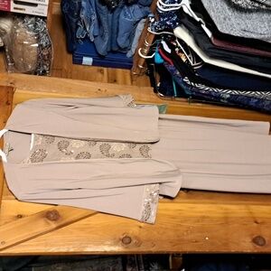 Maya Brooks 14 wedding, party, christmas  dress2 pc, ptp 23" length 43"